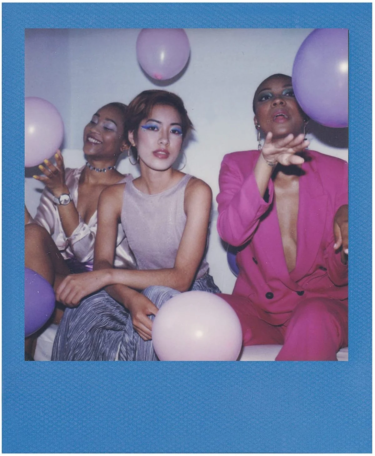 91As Gxlml. Ac Sl1500 Polaroid &Lt;Div Id=&Quot;Featurebullets_Feature_Div&Quot; Class=&Quot;Celwidget&Quot; Data-Feature-Name=&Quot;Featurebullets&Quot; Data-Cel-Widget=&Quot;Featurebullets_Feature_Div&Quot;&Gt; &Lt;Div Id=&Quot;Feature-Bullets&Quot; Class=&Quot;A-Section A-Spacing-Medium A-Spacing-Top-Small&Quot;&Gt; &Lt;Ul Class=&Quot;A-Unordered-List A-Vertical A-Spacing-Mini&Quot;&Gt; &Lt;Li&Gt;&Lt;Span Class=&Quot;A-List-Item&Quot;&Gt;Color-Full Film: Polaroid Instant Color Film For 600 Cameras And I-Type Cameras With 8 Unique Color Framed Photos.&Lt;/Span&Gt;&Lt;/Li&Gt; &Lt;Li&Gt;&Lt;Span Class=&Quot;A-List-Item&Quot;&Gt;Light It Up: Polaroid Instant Film Loves Light. The More Light In Your Shot, The Better Your Photo Will Turn Out. Always Shoot In Bright Light Or Use The Camera Flash.&Lt;/Span&Gt;&Lt;/Li&Gt; &Lt;Li&Gt;&Lt;Span Class=&Quot;A-List-Item&Quot;&Gt;Develop: All Photos Appear Blank At First. Photos Develop Within 15 Minutes. Shield Photos From The Light And Place Them Face Down As They Develop.&Lt;/Span&Gt;&Lt;/Li&Gt; &Lt;Li&Gt;&Lt;Span Class=&Quot;A-List-Item&Quot;&Gt;Create: Every Photo You Create Is Rich Textured And Unique. Unpredictable, Imperfect, And Impossible To Reproduce.&Lt;/Span&Gt;&Lt;/Li&Gt; &Lt;Li&Gt;&Lt;Span Class=&Quot;A-List-Item&Quot;&Gt;Backward Compatible: Film Is Compatible With Polaroid 600, Polaroid Impulse, Polaroid Slr680, And Newer Polaroid I-Type One Step 2 Cameras.&Lt;/Span&Gt;&Lt;/Li&Gt; &Lt;Li&Gt;&Lt;Span Class=&Quot;A-List-Item&Quot;&Gt;Store Chilled: Temperature Affects How The Film Works So Keep It Stored Chilled In The Fridge, Do Not Freeze.&Lt;/Span&Gt;&Lt;/Li&Gt; &Lt;/Ul&Gt; &Lt;/Div&Gt; &Lt;/Div&Gt; &Lt;Div Id=&Quot;Globalstoreinfobullets_Feature_Div&Quot; Class=&Quot;Celwidget&Quot; Data-Feature-Name=&Quot;Globalstoreinfobullets&Quot; Data-Cel-Widget=&Quot;Globalstoreinfobullets_Feature_Div&Quot;&Gt;&Lt;/Div&Gt; &Lt;Div Id=&Quot;Amazonglobal_Feature_Div&Quot; Class=&Quot;Celwidget&Quot; Data-Feature-Name=&Quot;Amazonglobal&Quot; Data-Cel-Widget=&Quot;Amazonglobal_Feature_Div&Quot;&Gt;&Lt;/Div&Gt; &Lt;Div Id=&Quot;Hlcxcomparisonjumplink_Feature_Div&Quot;&Gt;&Lt;/Div&Gt; Polaroid Polaroid Originals Color Film For 600 - Color Frames