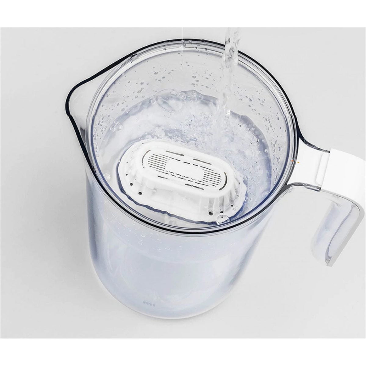 Water 01 Scaled Xiaomi Xiaomi Mi Home Water Filter Pitcher Easy To Remove The Lid, Funnel Open Design, Dust-Proof Spout &Nbsp; Xiaomi Mi Home Water Filter Pitcher