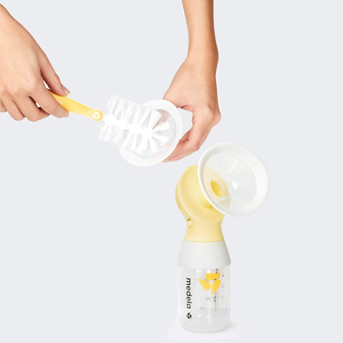 613Y9W4Kv5L. Ac Sl1500 Medela &Lt;H1 Class=&Quot;Mtop0&Quot;&Gt;Medela - Swing Maxi Flex Double Electric Breast Pump&Lt;/H1&Gt; Https://Www.youtube.com/Watch?V=6Jgwy593Of4 The Breast Pump Includes A Soft-Touch, Ergonomic Swivel Handle - To Utilise Our Research-Based, Patented 2-Phase Expression Technology. Through Research, Medela Has Learned That There Are Two Distinct Phases Of How Babies Breastfeed. The First Phase, Known As The Stimulation Phase Is When The Baby First Goes To The Breast And Sucks Fast To Initiate The Milk Flow. The Second Phase Of Expression Occurs After Milk Flow Or Let-Down Begins. During This Phase, The Baby Breastfeeds At A Slower Suck Rate For Continued Milk Flow. At Medela, We Integrated This Natural Sucking Behaviour Into Our Breast Pumps To Create Harmony The First Manual Breast Pump To Offer 2-Phase Expression Technology. Harmony'S Single Vacuum Manual Settings Are Easy To Adjust, Making The Pumping Experience Convenient And More Comfortable. Mothers Have The Flexibility To Switch Between The Modes By Adjusting The Handle. This Is The Key To Efficient Breast Pumping And A Major Reason Why Medela Is The Leading Breast Pump Recommended By Doctors For New Mothers. Mothers Can Significantly Reduce The Time Taken To Express Because The Milk Flows Faster And More Easily. &Lt;Pre&Gt;&Lt;B&Gt;We Also Provide International Wholesale And Retail Shipping To All Gcc Countries: Saudi Arabia, Qatar, Oman, Kuwait, Bahrain. Warranty: Pump - 1 Year, Battery - 6 Months&Lt;/B&Gt;&Lt;/Pre&Gt; Breast Pump Medela Swing Maxi Flex Double Electric Breast Pump