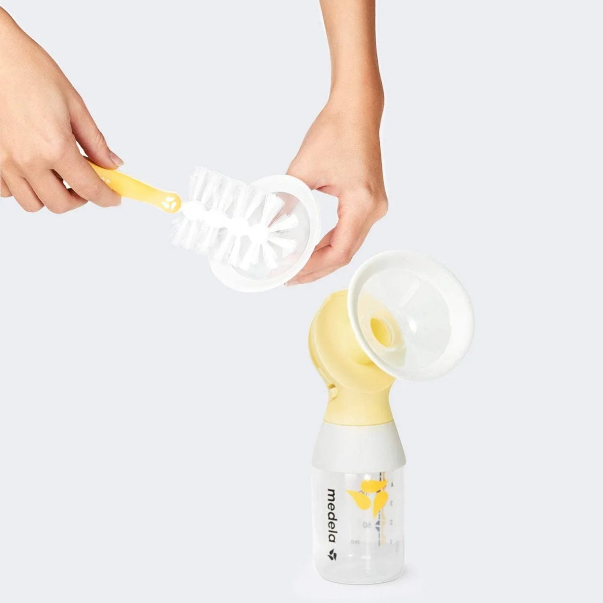 613Y9W4Kv5L. Ac Sl1500 Medela &Lt;H1 Class=&Quot;Mtop0&Quot;&Gt;Medela - Swing Maxi Flex Double Electric Breast Pump&Lt;/H1&Gt; Https://Www.youtube.com/Watch?V=6Jgwy593Of4 The Breast Pump Includes A Soft-Touch, Ergonomic Swivel Handle - To Utilise Our Research-Based, Patented 2-Phase Expression Technology. Through Research, Medela Has Learned That There Are Two Distinct Phases Of How Babies Breastfeed. The First Phase, Known As The Stimulation Phase Is When The Baby First Goes To The Breast And Sucks Fast To Initiate The Milk Flow. The Second Phase Of Expression Occurs After Milk Flow Or Let-Down Begins. During This Phase, The Baby Breastfeeds At A Slower Suck Rate For Continued Milk Flow. At Medela, We Integrated This Natural Sucking Behaviour Into Our Breast Pumps To Create Harmony The First Manual Breast Pump To Offer 2-Phase Expression Technology. Harmony'S Single Vacuum Manual Settings Are Easy To Adjust, Making The Pumping Experience Convenient And More Comfortable. Mothers Have The Flexibility To Switch Between The Modes By Adjusting The Handle. This Is The Key To Efficient Breast Pumping And A Major Reason Why Medela Is The Leading Breast Pump Recommended By Doctors For New Mothers. Mothers Can Significantly Reduce The Time Taken To Express Because The Milk Flows Faster And More Easily. &Lt;Pre&Gt;&Lt;B&Gt;We Also Provide International Wholesale And Retail Shipping To All Gcc Countries: Saudi Arabia, Qatar, Oman, Kuwait, Bahrain. Warranty: Pump - 1 Year, Battery - 6 Months&Lt;/B&Gt;&Lt;/Pre&Gt; Breast Pump Medela Swing Maxi Flex Double Electric Breast Pump