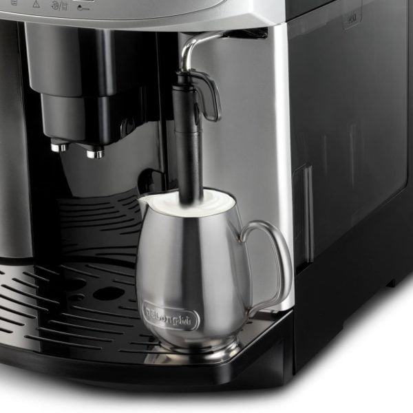 Delonghi Automatic coffee machine Magnifica ESAM3200.S