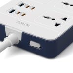 WiWU Wi-S006 11 في 1 شريط طاقة (4) مقبس + 2 أمبير + 4C مع 1.25 مم2 - أبيض