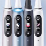 فرشاة أسنان كهربائية من نوع Oral-B iO Series 9N مع حقيبة شحن وحقيبة تجميل - أسود أونيكس