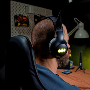 Fr-Tec Batman Gaming Headset With 50Mm Drivers, Led &Amp; Removable Ears 1 ≪P Class=&Quot;Pdq2Pg_Selectionanchorcontainer&Quot; Data-Start=&Quot;1221&Quot; Data-End=&Quot;1575&Quot;≫Bring Gotham To Your Gaming Setup With The Officially Licensed ≪Strong Data-Start=&Quot;1091&Quot; Data-End=&Quot;1123&Quot;≫Fr-Tec Batman Gaming Headset≪/Strong≫. Featuring Powerful 50Mm Stereo Drivers, A Flexible Microphone, Removable Batman Ears And Illuminated Yellow Batman Logos, It Combines Immersive Gaming Audio With Unmistakable Dark Knight Style.≪/P≫ Dscf3486 Dxo 1000X1000 1 ≪P Class=&Quot;Pdq2Pg_Selectionanchorcontainer&Quot; Data-Start=&Quot;1221&Quot; Data-End=&Quot;1575&Quot;≫Bring Gotham To Your Gaming Setup With The Officially Licensed ≪Strong Data-Start=&Quot;1091&Quot; Data-End=&Quot;1123&Quot;≫Fr-Tec Batman Gaming Headset≪/Strong≫. Featuring Powerful 50Mm Stereo Drivers, A Flexible Microphone, Removable Batman Ears And Illuminated Yellow Batman Logos, It Combines Immersive Gaming Audio With Unmistakable Dark Knight Style.≪/P≫ Fr-Tec Batman Gaming Headset Fr-Tec Batman Gaming Headset With 50Mm Drivers, Led &Amp; Removable Ears