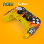 ⁦FR-TEC One Piece Fire Custom Kit for PS5 DualSense | Silicone Cover & Grips⁩ - الصورة ⁦3⁩